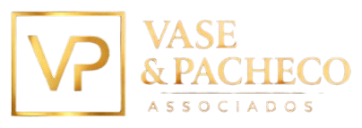 Vase & Pacheco